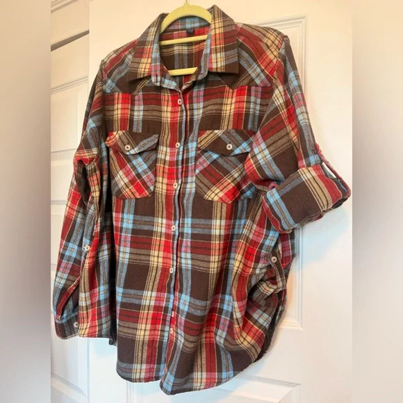 Women’s plaid flannel shirt, size XL. Red, brown and blue. - Picture 3 of 5